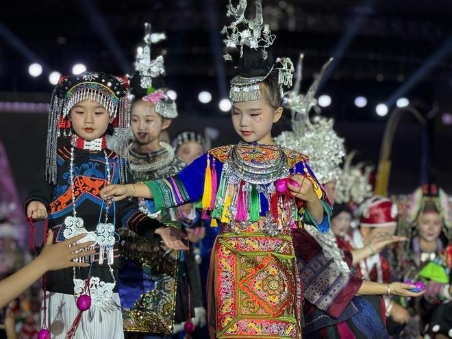 贵州“村T”周年庆：青少年成为非遗传承新力量