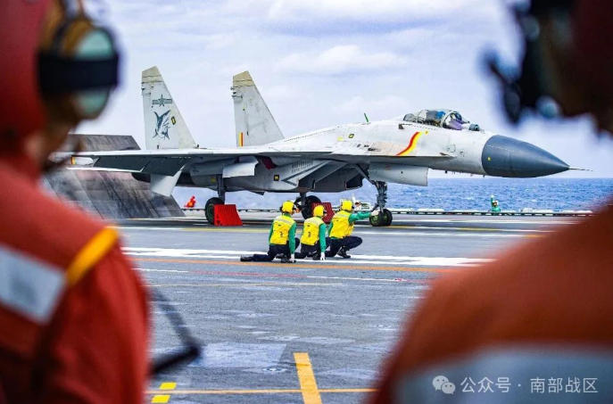 海空砺剑！直击舰载机海上实战化训练