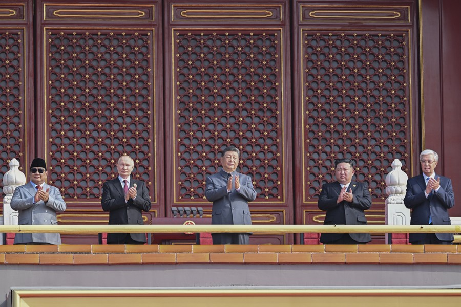 纪念中国人民抗日战争暨世界反法西斯战争胜利80周年大会在京隆重举行 习近平发表重要讲话并检阅受阅部队