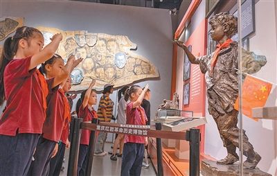 文旅融合 精彩纷呈（新时代画卷）